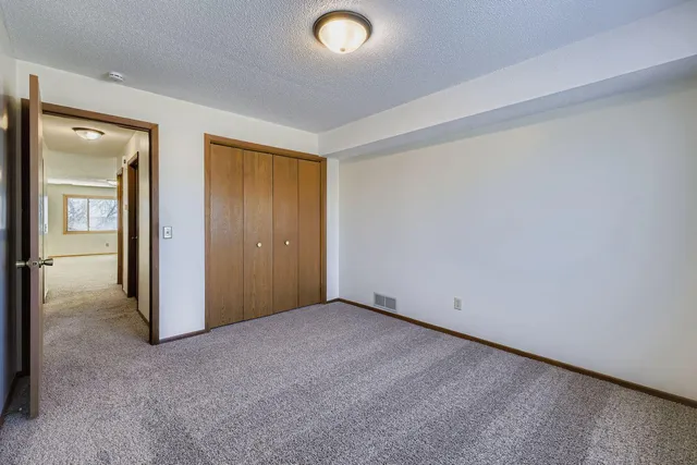 $169,900 | 20 94th Circle Northwest, Unit 203NW, Coon Rapids, MN 55448