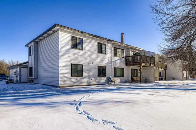 $169,900 | 20 94th Circle Northwest, Unit 203NW, Coon Rapids, MN 55448
