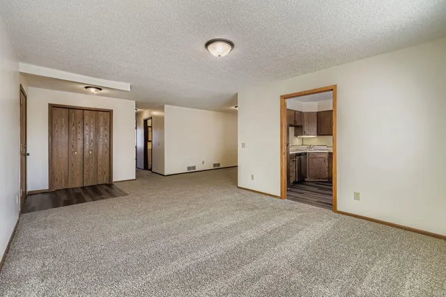 $169,900 | 20 94th Circle Northwest, Unit 203NW, Coon Rapids, MN 55448