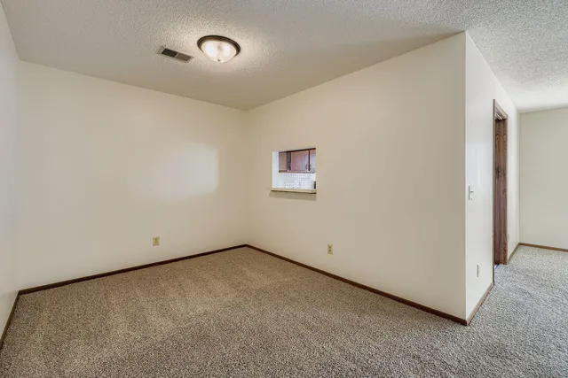 $169,900 | 20 94th Circle Northwest, Unit 203NW, Coon Rapids, MN 55448