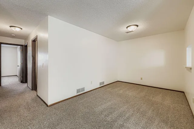 $169,900 | 20 94th Circle Northwest, Unit 203NW, Coon Rapids, MN 55448