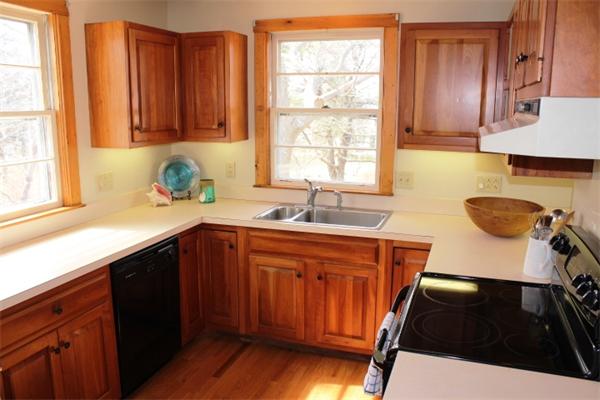 9 Doanne Road Gloucester, MA 01930 - Photo 2 of 28 Gallery Image 2