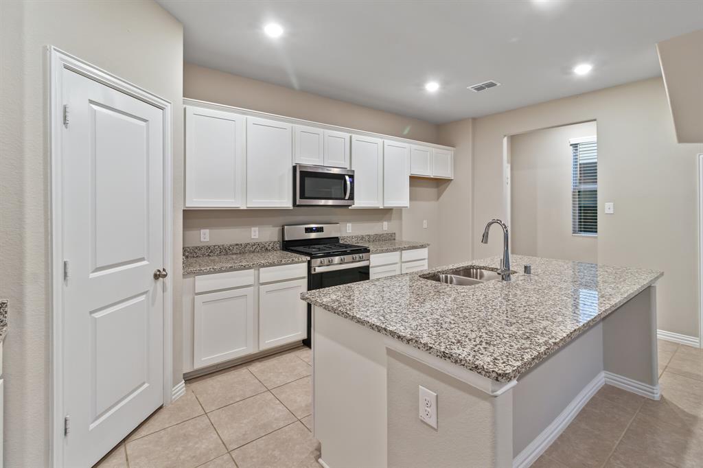 3839 Barnett Road Rowlett, TX 75089 - Photo 7 of 16