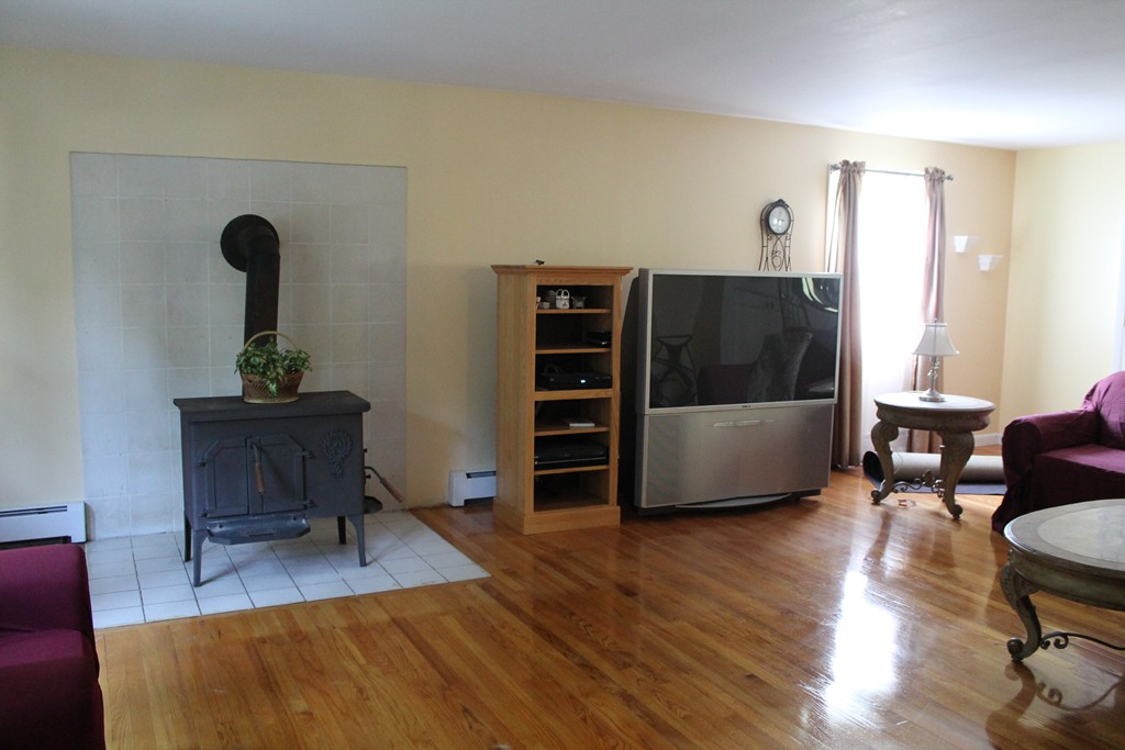 5 Carpenter Road Dudley, MA 01571 - Photo 8 of 26 Gallery Image 8