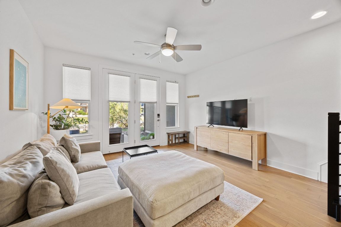 2517 Simond Avenue, Unit B Austin, TX 78723 - Photo 6 of 34