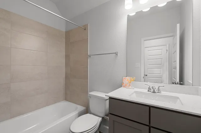 $2,800 | 7438 Cattail Fls Lane, Porter, TX 77365