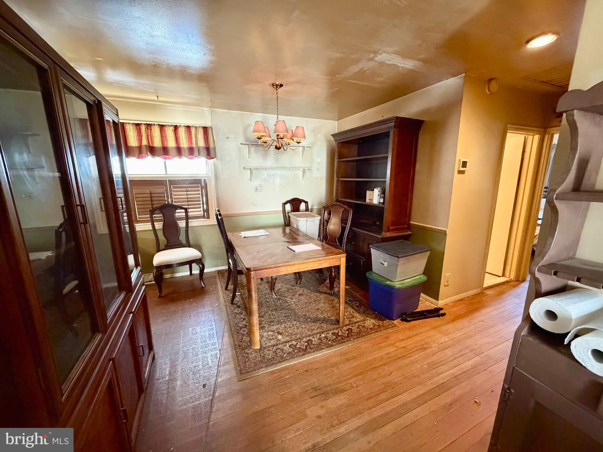 7404 Knollwood Road Baltimore, MD 21286 - Photo 5 of 21