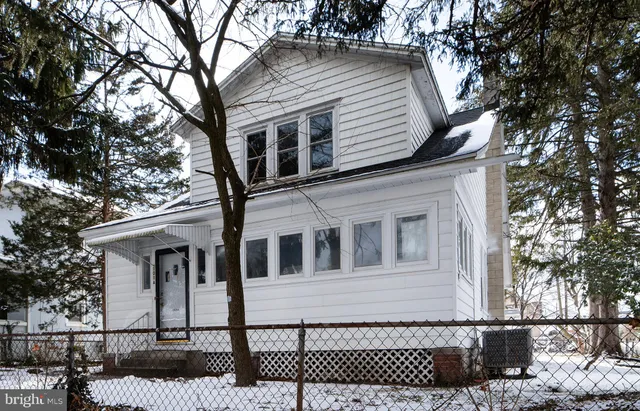 $1,350 | 101 Fox Street, Unit A, Harrisburg, PA 17109