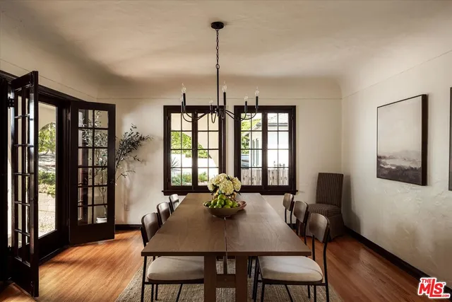 $2,399,000 | 2064 Ames Street, Los Angeles, CA 90027