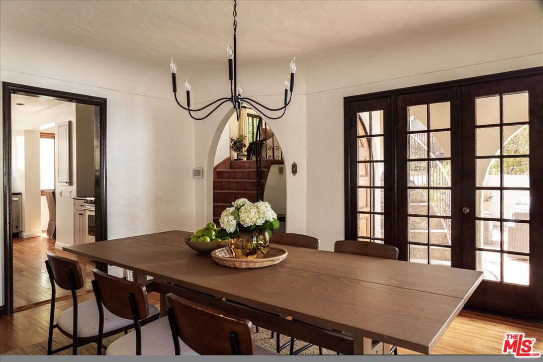 2064 Ames Street Los Angeles, CA 90027 - Photo 15 of 49