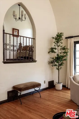 $2,399,000 | 2064 Ames Street, Los Angeles, CA 90027