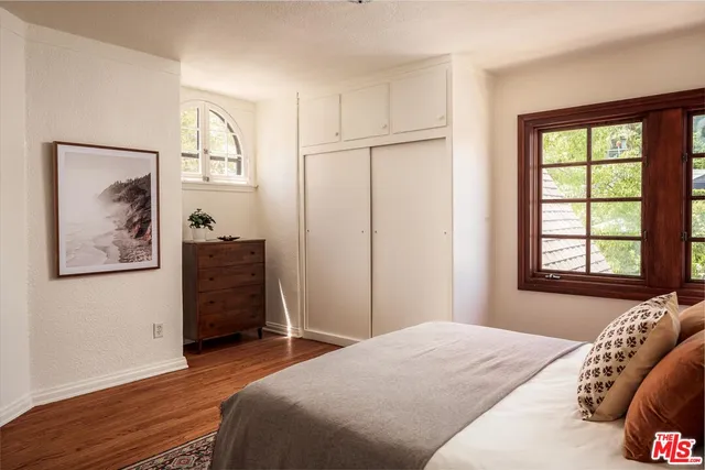 $2,399,000 | 2064 Ames Street, Los Angeles, CA 90027