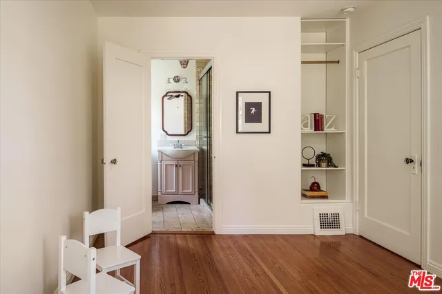 $2,399,000 | 2064 Ames Street, Los Angeles, CA 90027