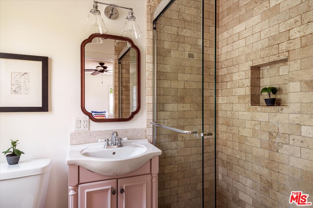 2064 Ames Street Los Angeles, CA 90027 - Photo 36 of 49