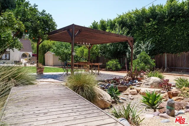 $2,399,000 | 2064 Ames Street, Los Angeles, CA 90027