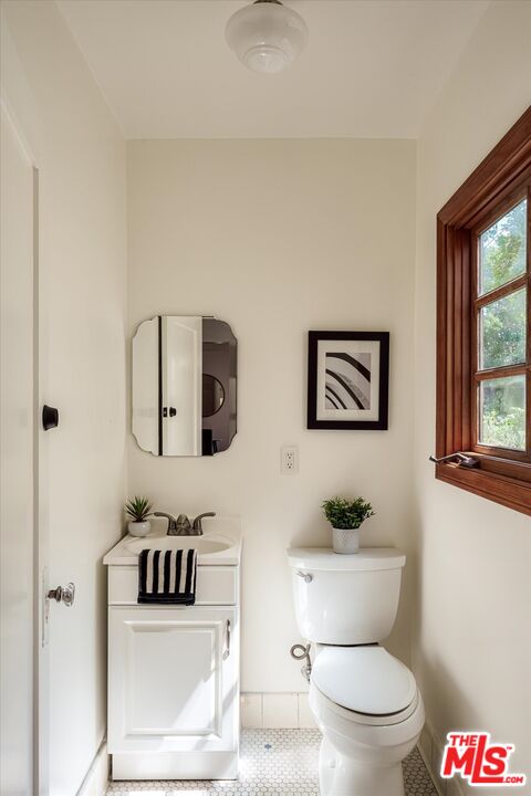 2064 Ames Street Los Angeles, CA 90027 - Photo 45 of 49