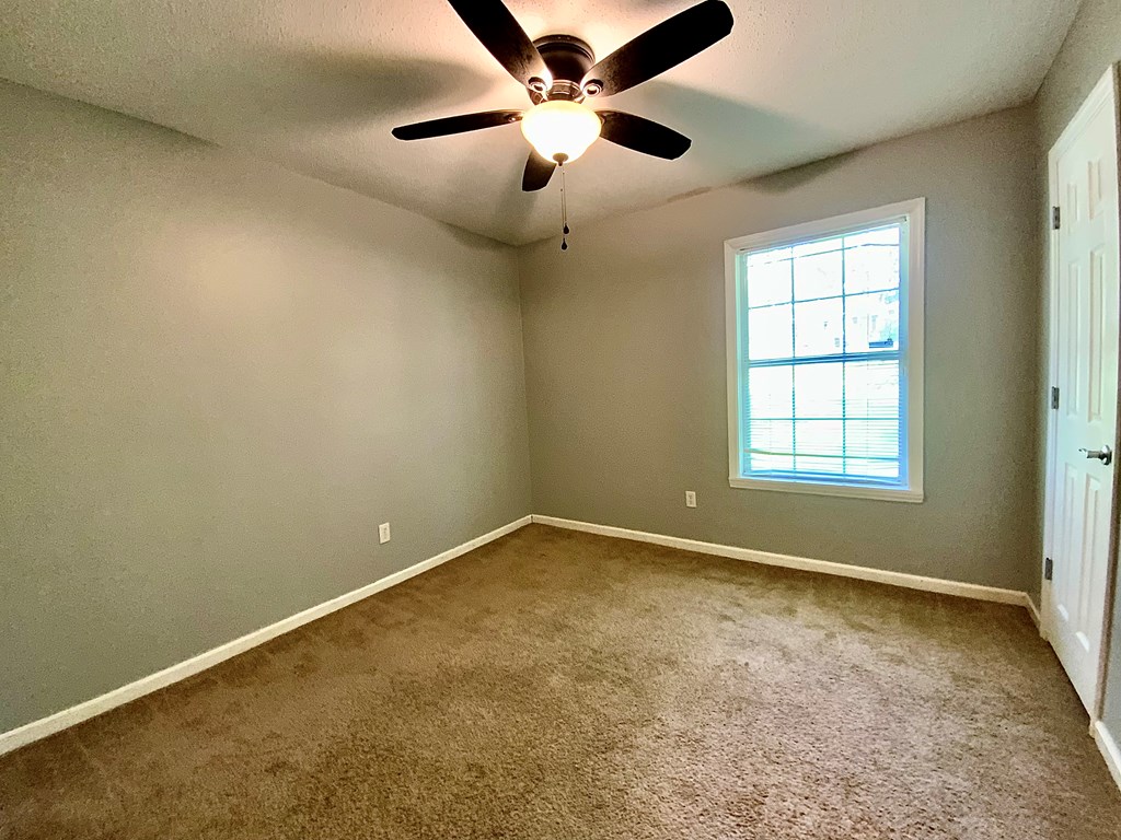 404 Springdale Drive Enterprise, AL 36330 - Photo 13 of 27