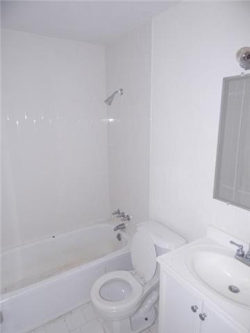 915 West Spring Street Lebanon, TN 37087 - Photo 8 of 10 Full Hall Bath