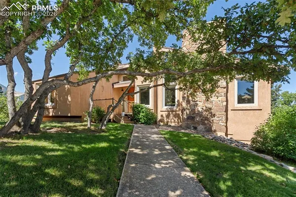 $948,000 | 340 Thames Drive, Colorado Springs, CO 80906