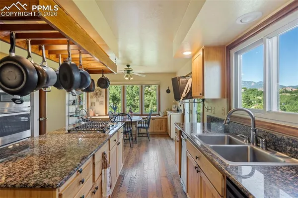 $948,000 | 340 Thames Drive, Colorado Springs, CO 80906