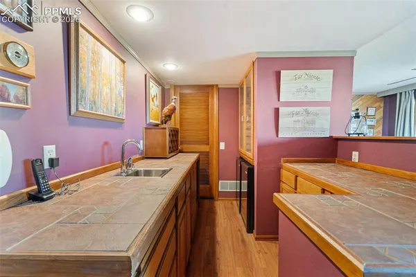 $948,000 | 340 Thames Drive, Colorado Springs, CO 80906