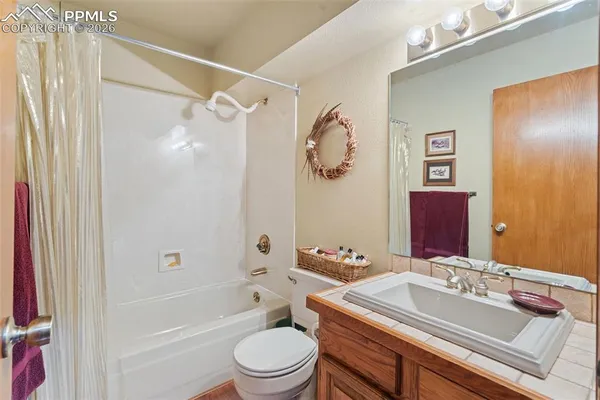 $948,000 | 340 Thames Drive, Colorado Springs, CO 80906