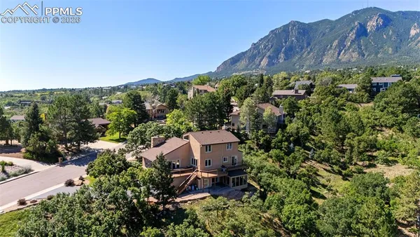 $948,000 | 340 Thames Drive, Colorado Springs, CO 80906