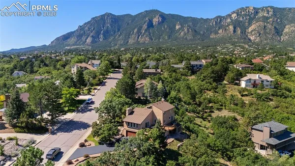 $948,000 | 340 Thames Drive, Colorado Springs, CO 80906