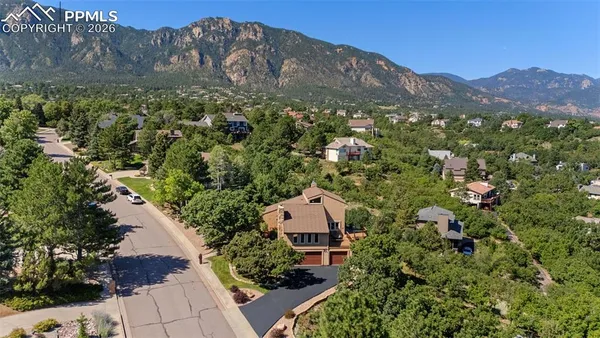 $948,000 | 340 Thames Drive, Colorado Springs, CO 80906