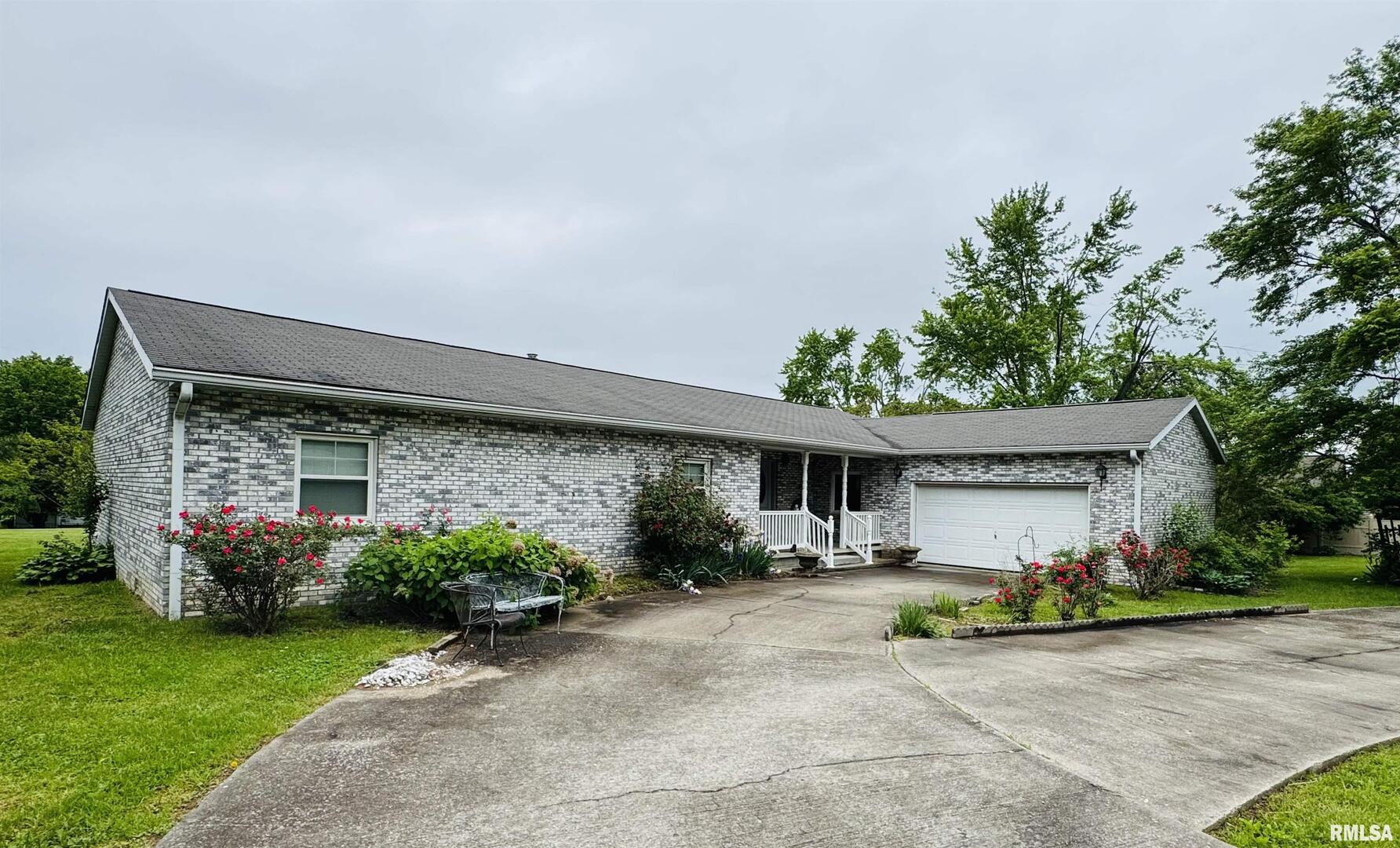 111 Stork Street Anna, IL 62906 - Photo 2 of 33