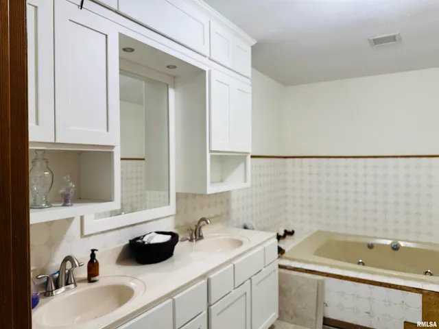 $265,000 | 111 Stork Street, Anna, IL 62906