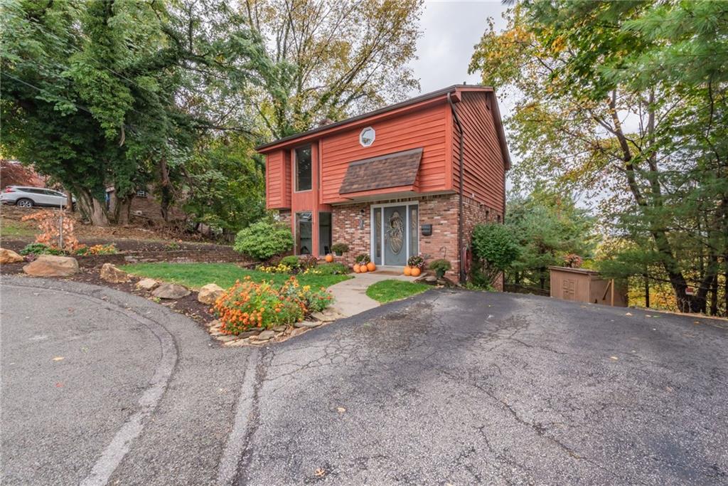 37 Roxbury Road Pittsburgh, PA 15221 - Photo 1 of 22 37 Roxbury