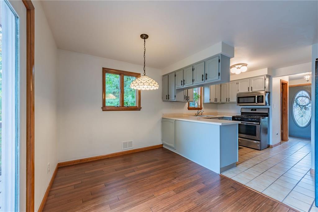 37 Roxbury Road Pittsburgh, PA 15221 - Photo 6 of 22 Dining Room