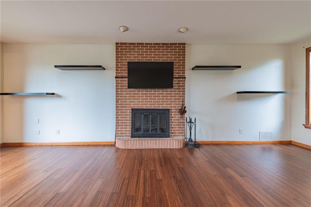 37 Roxbury Road Pittsburgh, PA 15221 - Photo 8 of 22 Gallery Image 8