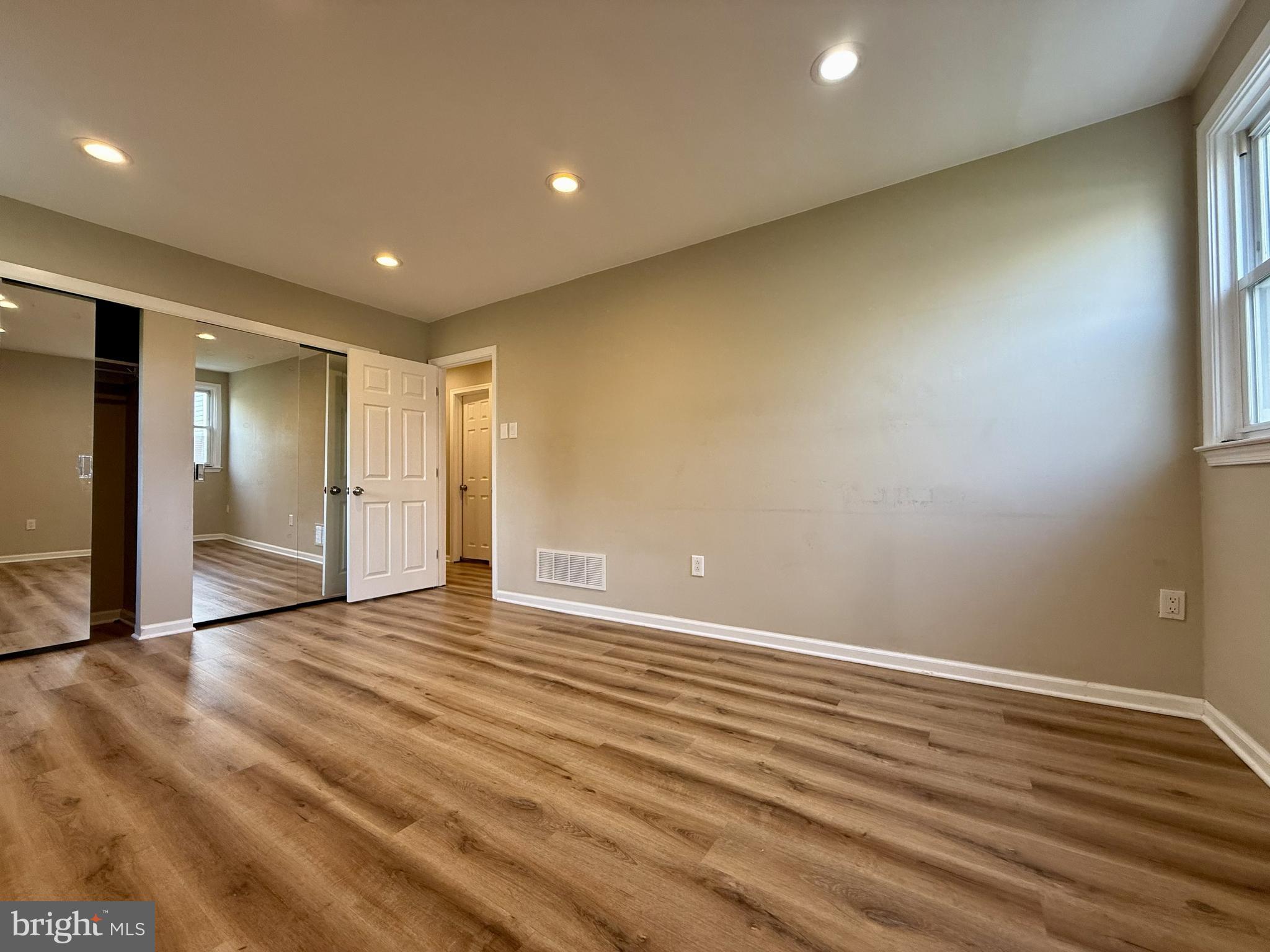 10838 Lockart Road Philadelphia, PA 19116 - Photo 14 of 15