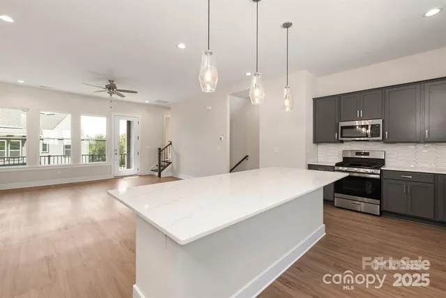 $2,550 | 312 Ferebee Place, Charlotte, NC 28213