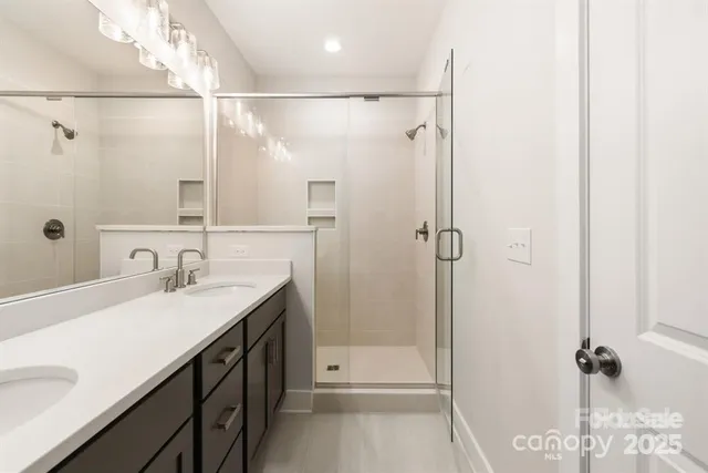 $2,550 | 312 Ferebee Place, Charlotte, NC 28213