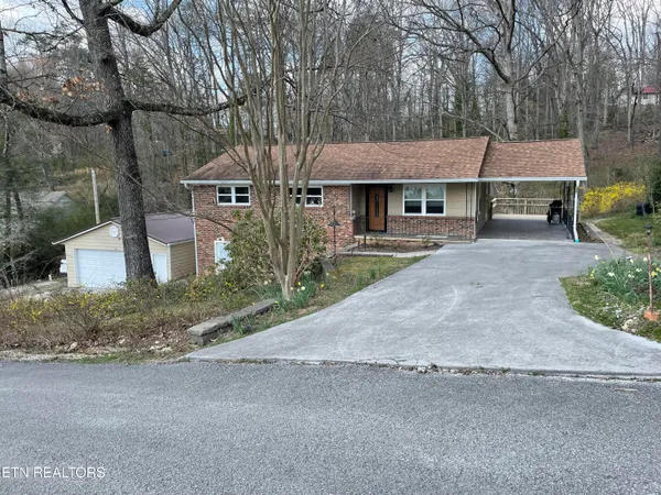 $420,000 | 184 Glenn Circle, Powell, TN 37849