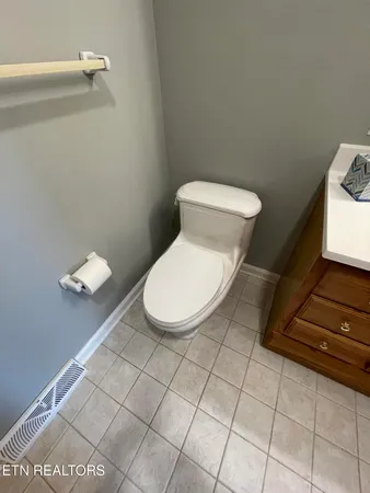 $420,000 | 184 Glenn Circle, Powell, TN 37849
