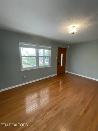 $420,000 | 184 Glenn Circle, Powell, TN 37849