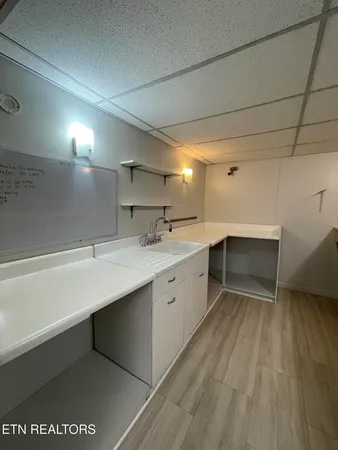 $420,000 | 184 Glenn Circle, Powell, TN 37849