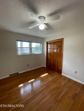 $420,000 | 184 Glenn Circle, Powell, TN 37849