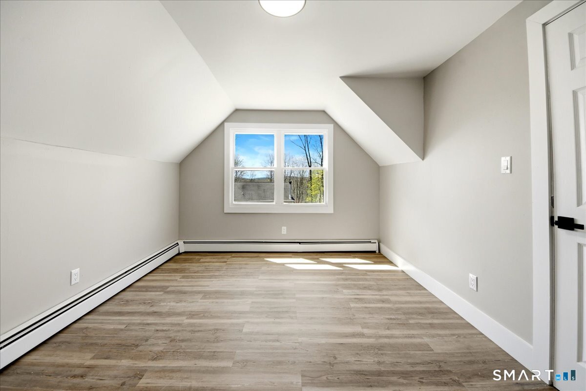 12 Darien Road New Fairfield, CT 06812 - Photo 17 of 31 Top Floor