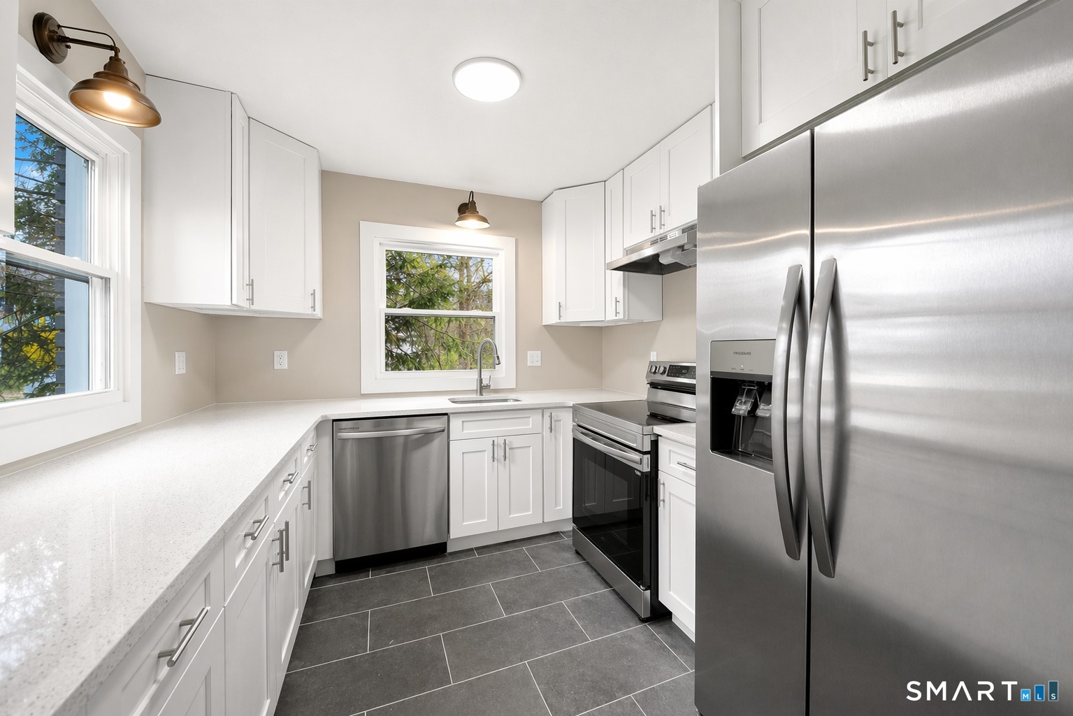 12 Darien Road New Fairfield, CT 06812 - Photo 6 of 31 Main floor through dining area/entry.