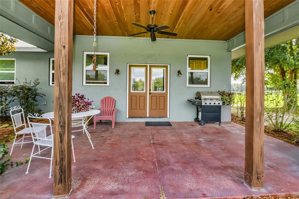 6155 Northwest 145th Avenue Road Morriston, FL 32668 - Photo 5 of 29