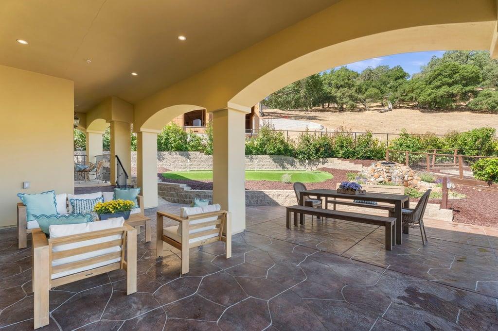 9175 Tea Tree Way Gilroy, CA 95020 - Photo 36 of 47 Gallery Image 36