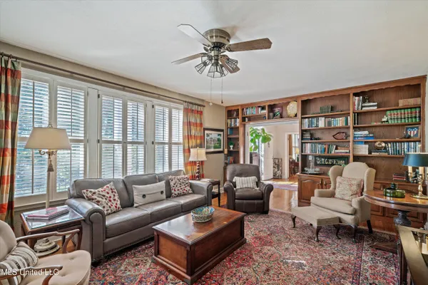 $1,250,000 | 8000 Austin Road, Lake Cormorant, MS 38641