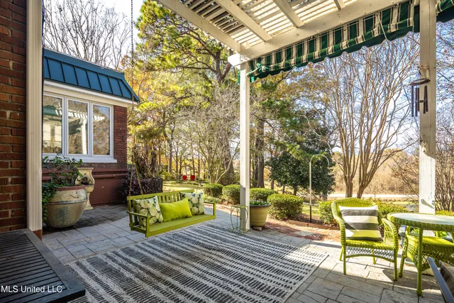 $1,250,000 | 8000 Austin Road, Lake Cormorant, MS 38641