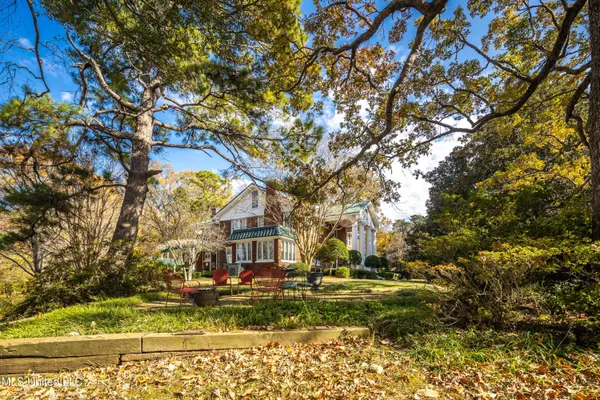 $1,250,000 | 8000 Austin Road, Lake Cormorant, MS 38641