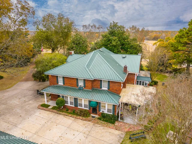 $1,250,000 | 8000 Austin Road, Lake Cormorant, MS 38641